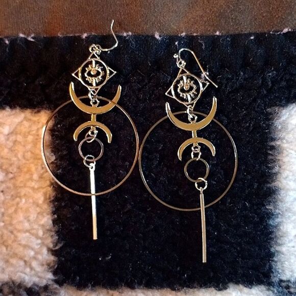 Celtic Moon & Eye Geo Drop Earrings - Picture 4 of 4